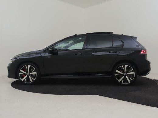 Volkswagen Golf 1.5 eHybrid GTE 272PK DSG/AUTO | 360gr Camera | Elektr Glazen panorama-dak | Head-up Display | Ap... ActivLease financial lease