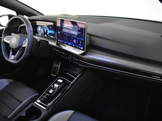 Volkswagen Golf 1.5 eHybrid GTE 272PK DSG/AUTO | 360gr Camera | Elektr Glazen panorama-dak | Head-up Display | Ap... ActivLease financial lease
