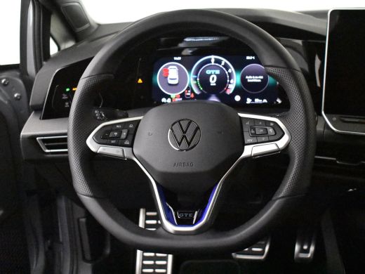 Volkswagen Golf 1.5 eHybrid GTE 272PK DSG/AUTO | 360 gr camera | Trekhaak uitklapbaar | Parkeerassistent | Head-u... ActivLease financial lease