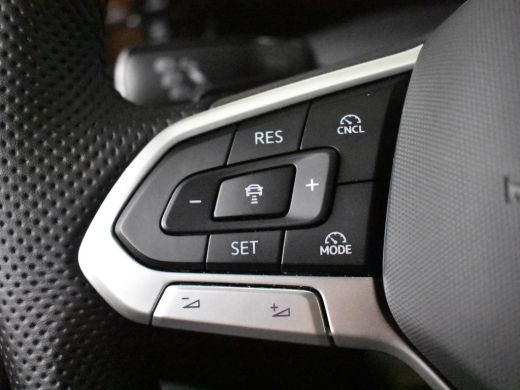 Volkswagen Golf 1.5 eHybrid GTE 272PK DSG/AUTO | 360 gr camera | Trekhaak uitklapbaar | Parkeerassistent | Head-u... ActivLease financial lease