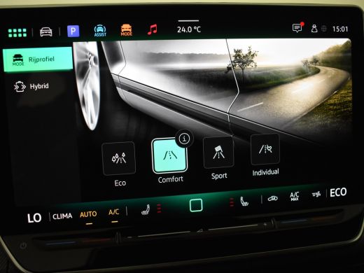 Volkswagen Golf 1.5 eHybrid GTE 272PK DSG/AUTO | 360 gr camera | Trekhaak uitklapbaar | Parkeerassistent | Head-u... ActivLease financial lease