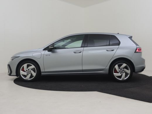 Volkswagen Golf 1.5 eHybrid GTE 272PK DSG/AUTO | 360 gr camera | Trekhaak uitklapbaar | Parkeerassistent | Head-u... ActivLease financial lease