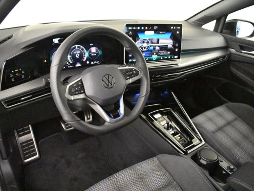 Volkswagen Golf 1.5 eHybrid GTE 272PK DSG/AUTO | 360 gr camera | Trekhaak uitklapbaar | Parkeerassistent | Head-u... ActivLease financial lease
