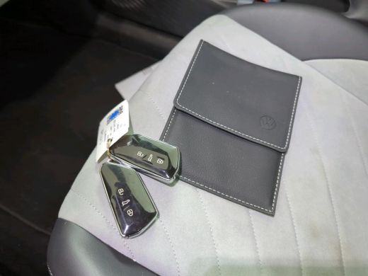 Volkswagen ID.3 Pro Edition Advantage 58 kWh 1/2 LEDER | SFEER VERLICHTING | VELGEN ActivLease financial lease