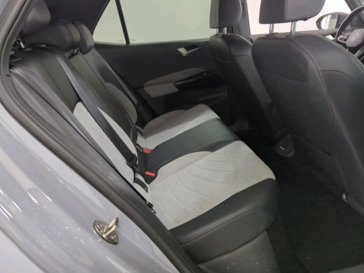 Volkswagen ID.3 Pro Edition Advantage 58 kWh 1/2 LEDER | SFEER VERLICHTING | VELGEN ActivLease financial lease