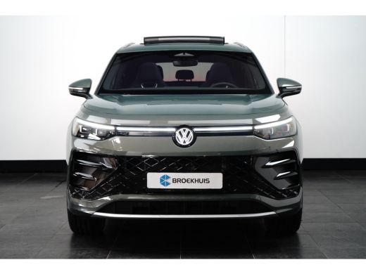 Volkswagen Tayron 1.5 TSI eHybrid 272PK R-Line | PANORAMADAK | ELEKTR. A. KLEP | 19 INCH | STOEL + STUURVERW. | CAMERA ActivLease financial lease