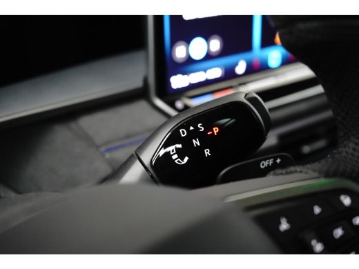 Volkswagen Tayron 1.5 TSI eHybrid 272PK R-Line | PANORAMADAK | ELEKTR. A. KLEP | 19 INCH | STOEL + STUURVERW. | CAMERA ActivLease financial lease