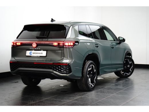 Volkswagen Tayron 1.5 TSI eHybrid 272PK R-Line | PANORAMADAK | ELEKTR. A. KLEP | 19 INCH | STOEL + STUURVERW. | CAMERA ActivLease financial lease