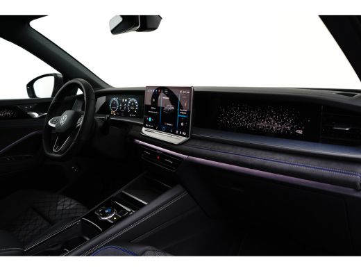Volkswagen Tayron 1.5 TSI eHybrid 272PK R-Line | PANORAMADAK | ELEKTR. A. KLEP | 19 INCH | STOEL + STUURVERW. | CAMERA ActivLease financial lease
