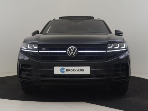 Volkswagen Touareg 3.0 TSI eHybrid 462PK 4Motion R | 360gr Camera | Pano Dak l Luchtvering l Head-up display | App C... ActivLease financial lease