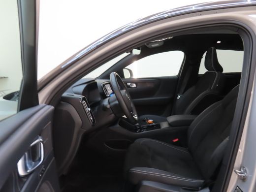 Volvo  C40 Recharge Twin Intro Edition 78 kWh 20'' | Trekhaak | VolvoSelekt | SilverDawn ActivLease financial lease