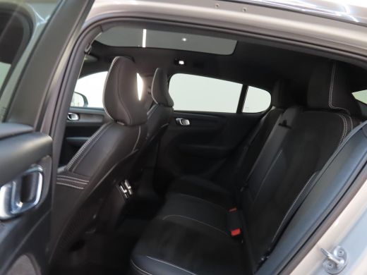 Volvo  C40 Recharge Twin Intro Edition 78 kWh 20'' | Trekhaak | VolvoSelekt | SilverDawn ActivLease financial lease