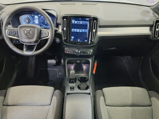 Volvo  XC40 1.5 T4 Plug-in hybrid Core Bright Facelift! | Camera | Crystal White | Trekhaak ActivLease financial lease