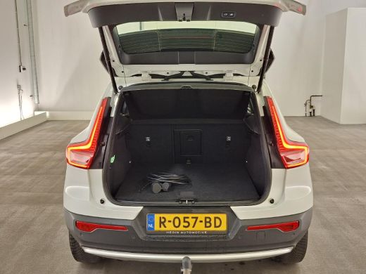 Volvo  XC40 1.5 T4 Plug-in hybrid Core Bright Facelift! | Camera | Crystal White | Trekhaak ActivLease financial lease