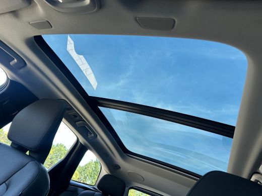 Volvo  XC60 2.0 T6 Plug-in hybrid AWD Ultimate Dark | HU-Display | Harman/Kardon | Camera | Panoramadak | ActivLease financial lease