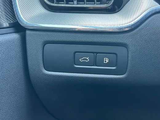 Volvo  XC60 2.0 T6 Plug-in hybrid AWD Ultimate Dark | HU-Display | Harman/Kardon | Camera | Panoramadak | ActivLease financial lease