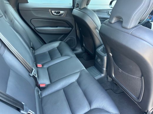 Volvo  XC60 2.0 T6 Plug-in hybrid AWD Ultimate Dark | HU-Display | Harman/Kardon | Camera | Panoramadak | ActivLease financial lease