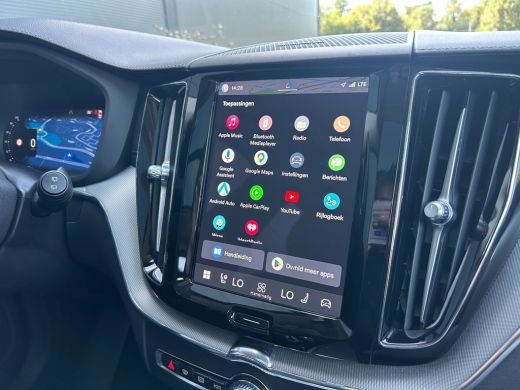 Volvo  XC60 2.0 T6 Plug-in hybrid AWD Ultimate Dark | HU-Display | Harman/Kardon | Camera | Panoramadak | ActivLease financial lease