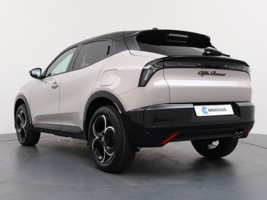 Alfa Romeo Junior Ibrida ActivLease financial lease