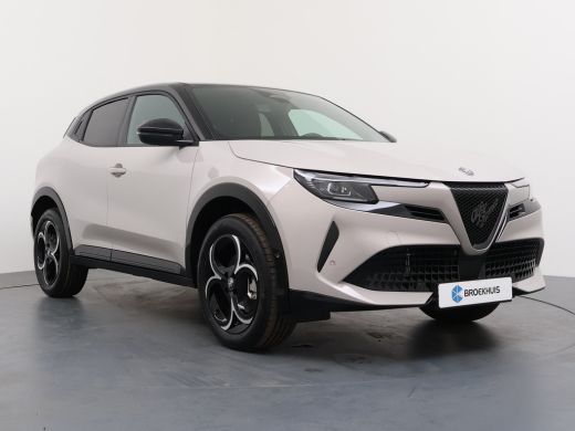 Alfa Romeo Junior Ibrida ActivLease financial lease