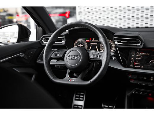 Audi A3 Sportback 40 204PK TFSI e S edition | Achteruitrijcamera | Stoelverwarming | Ambianceverlichting ... ActivLease financial lease