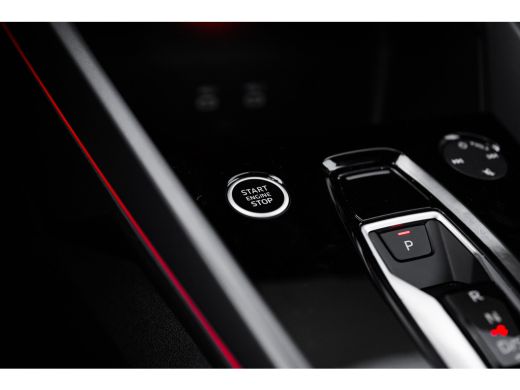 Audi A3 Sportback 40 204PK TFSI e S edition | Achteruitrijcamera | Stoelverwarming | Ambianceverlichting ... ActivLease financial lease