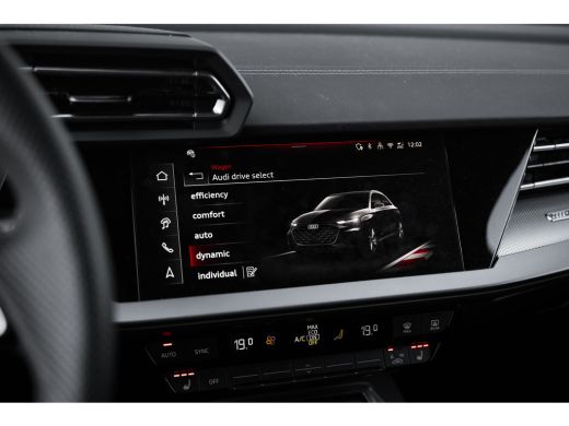 Audi A3 Sportback 40 204PK TFSI e S edition | Achteruitrijcamera | Stoelverwarming | Ambianceverlichting ... ActivLease financial lease