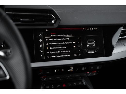 Audi A3 Sportback 40 204PK TFSI e S edition | Achteruitrijcamera | Stoelverwarming | Ambianceverlichting ... ActivLease financial lease