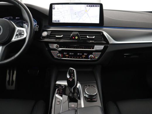 BMW 5 Serie 530e xDrive High Executive | SOH 89,6% | Panoramadak | Leder | Memory | Stoelverwarming | Harman/... ActivLease financial lease