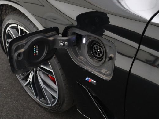 BMW 5 Serie 530e xDrive High Executive | SOH 89,6% | Panoramadak | Leder | Memory | Stoelverwarming | Harman/... ActivLease financial lease