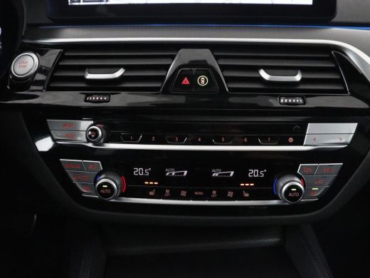 BMW 5 Serie 530e xDrive High Executive | SOH 89,6% | Panoramadak | Leder | Memory | Stoelverwarming | Harman/... ActivLease financial lease