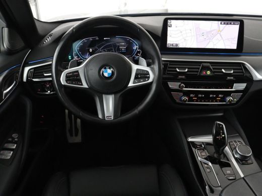 BMW 5 Serie 530e xDrive High Executive | SOH 89,6% | Panoramadak | Leder | Memory | Stoelverwarming | Harman/... ActivLease financial lease