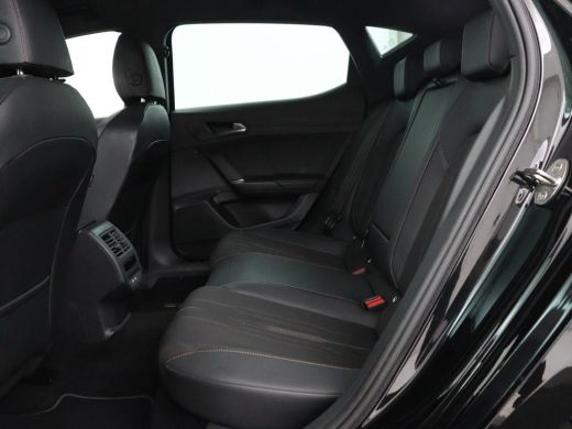 CUPRA Leon | Half leder | Stuur/stoel verwarming | Adaptive cruise | Lane assist | Carplay | Sfeerverlichtin... ActivLease financial lease