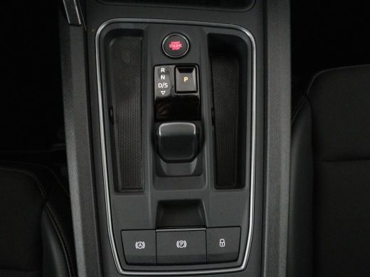 CUPRA Leon | Half leder | Stuur/stoel verwarming | Adaptive cruise | Lane assist | Carplay | Sfeerverlichtin... ActivLease financial lease
