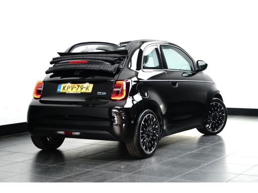 Fiat 500C La Prima 42 kWh Cabrio 3 Fase | Vol-Leder | Adaptive Cruise | Stoelverwarming | Achteruitrijcamera | ActivLease financial lease
