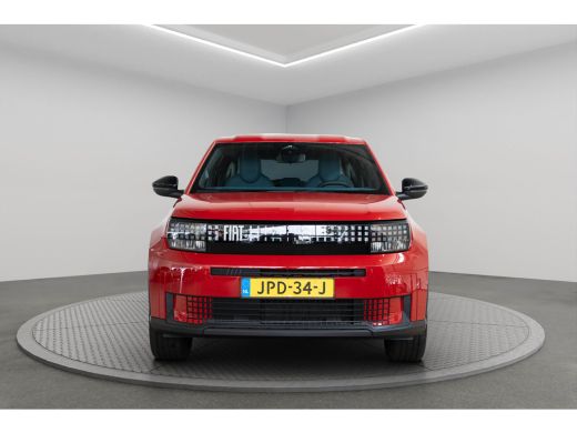 Fiat Grande Panda RED 11kW 44 kWh | Apple Carplay & Android Auto | Cruise Controle | Parkeersensoren | LED | Airco | ActivLease financial lease