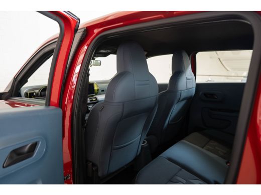 Fiat Grande Panda RED 11kW 44 kWh | Apple Carplay & Android Auto | Cruise Controle | Parkeersensoren | LED | Airco | ActivLease financial lease