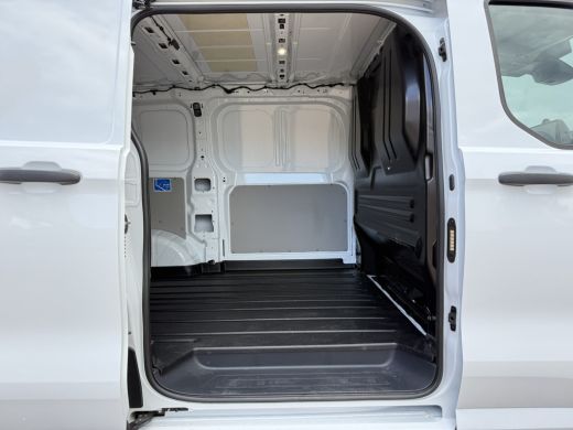 Ford E-Transit Custom 71kWh 140PK Elektrisch 344km WLTP 2300kg Trekvermogen BEV Snelladen Stoel + Stuur verwarming LED ... ActivLease financial lease
