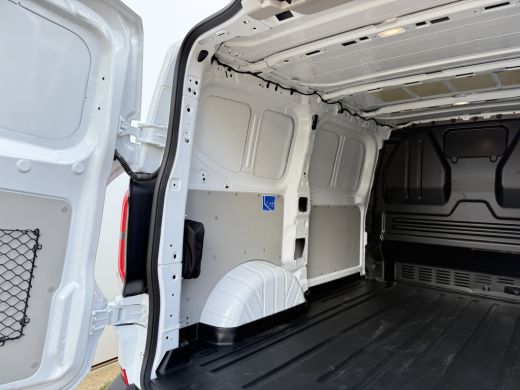 Ford E-Transit Custom 71kWh 140PK Elektrisch 344km WLTP 2300kg Trekvermogen BEV Snelladen Stoel + Stuur verwarming LED ... ActivLease financial lease