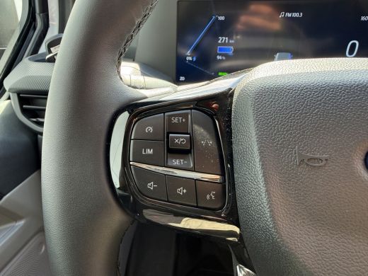 Ford E-Transit Custom 71kWh 140PK Elektrisch 344km WLTP 2300kg Trekvermogen BEV Snelladen Stoel + Stuur verwarming LED ... ActivLease financial lease