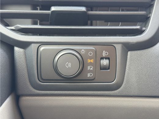 Ford E-Transit Custom 71kWh 140PK Elektrisch 344km WLTP 2300kg Trekvermogen BEV Snelladen Stoel + Stuur verwarming LED ... ActivLease financial lease