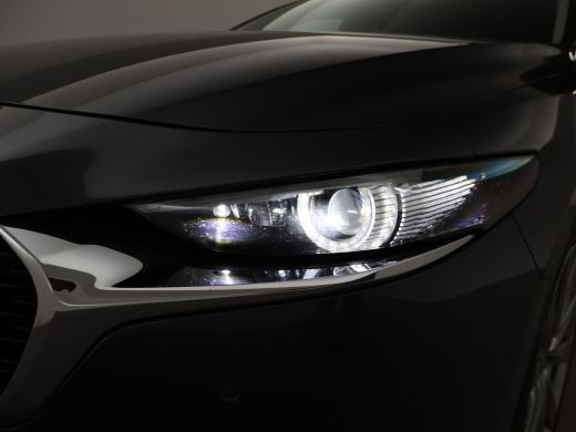 Mazda 3 2.0 e-SkyActiv-X M HYBRID 186 PK LUXURY + CARPLAY | BOSE | HEAD-UP | ADAPTIVE CRUISE | MEMORY | S... ActivLease financial lease