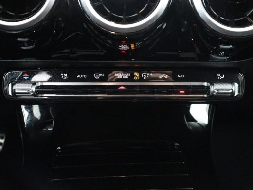 Mercedes-Benz A-Klasse 180 Business Solution AMG | Leder/alcantara | Stoelverwarming | Cruise control | Widescreen | Car... ActivLease financial lease