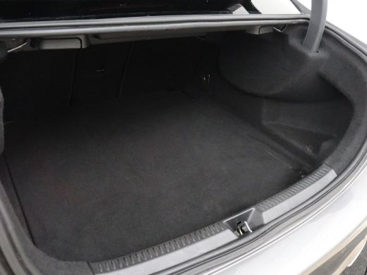Mercedes-Benz A-Klasse 180 Business Solution AMG | Leder/alcantara | Stoelverwarming | Cruise control | Widescreen | Car... ActivLease financial lease