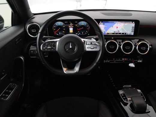 Mercedes-Benz A-Klasse 180 Business Solution AMG | Leder/alcantara | Stoelverwarming | Cruise control | Widescreen | Car... ActivLease financial lease