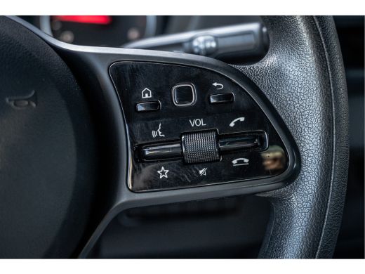 Mercedes-Benz Sprinter 516 CDI L3H2 | 7-Zits | 3.5T Trekgwicht | Automaat | Camera | Mbux | Climatronic | Trekhaak ActivLease financial lease