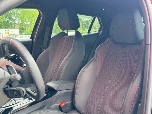 Peugeot 2008 1.2 Hybrid 145 GT | Navigatie | Adaptieve CC | Dode hoek detectie | Keyless | Achterruitrij camera | ActivLease financial lease