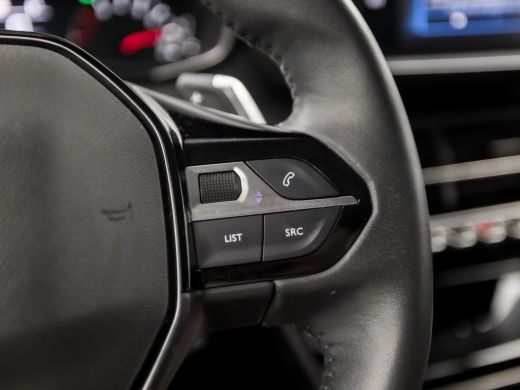 Peugeot 2008 1.2 PureTech Allure Sport 131Pk Automaat (APPLE CARPLAY, GROOT NAVI, LEDER, GETINT GLAS, SPORTSTO... ActivLease financial lease
