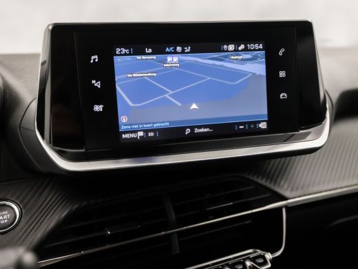 Peugeot 2008 1.2 PureTech Allure Sport 131Pk Automaat (APPLE CARPLAY, GROOT NAVI, LEDER, GETINT GLAS, SPORTSTO... ActivLease financial lease