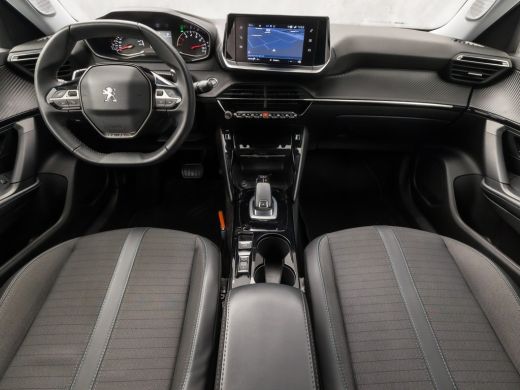 Peugeot 2008 1.2 PureTech Allure Sport 131Pk Automaat (APPLE CARPLAY, GROOT NAVI, LEDER, GETINT GLAS, SPORTSTO... ActivLease financial lease